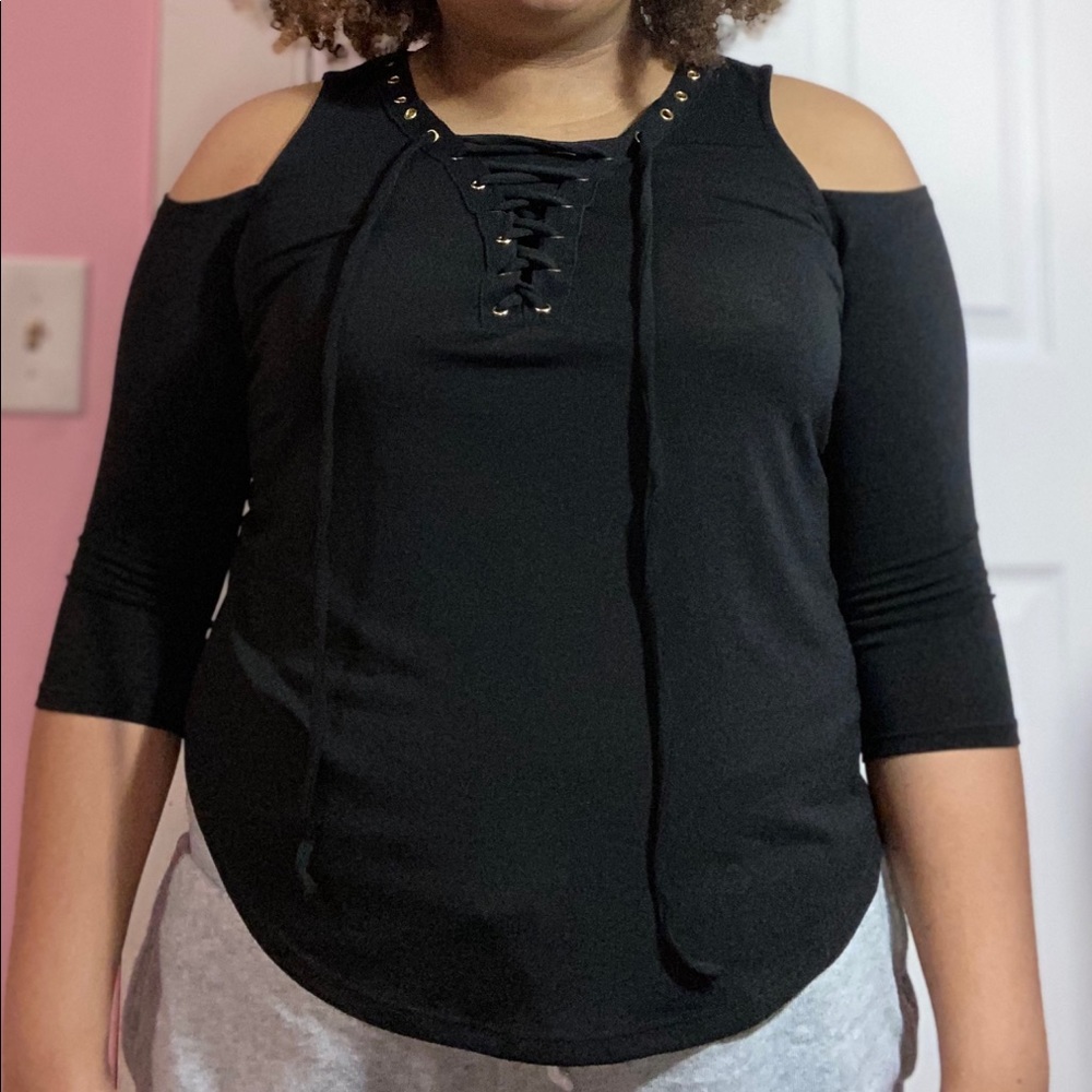 🦋IZ Byer Black Lace Up Cold/ Open Shoulder Blouse
